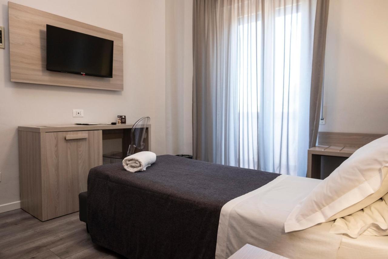 Hotel Tirreno Ериче Екстер'єр фото