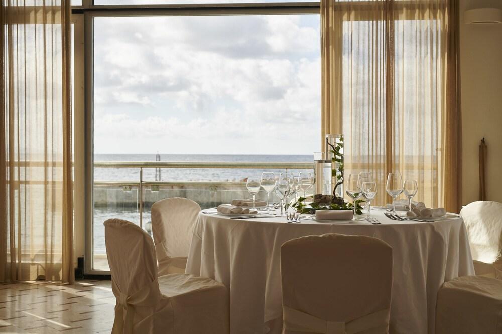 Hotel Tirreno Ериче Екстер'єр фото